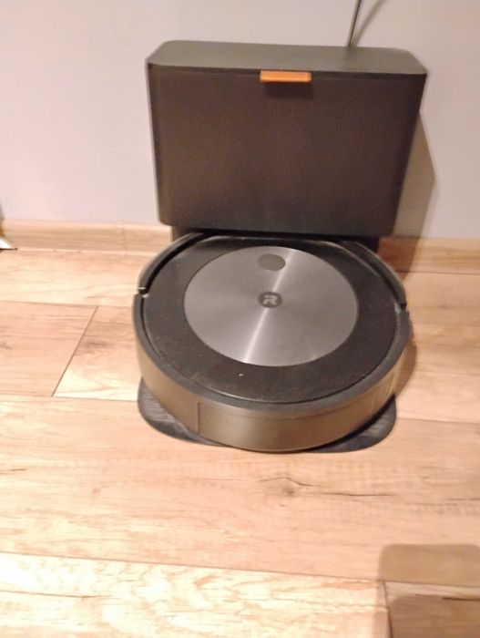 iRobot Roomba J7+