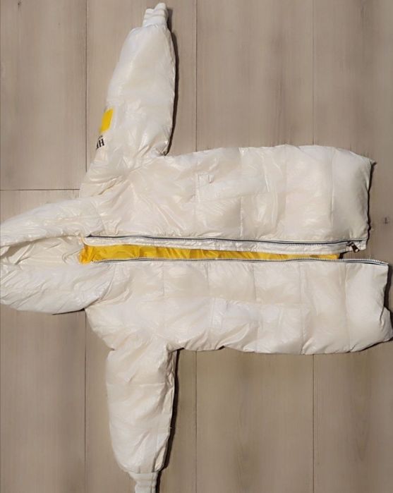 Куртка для дівчинки