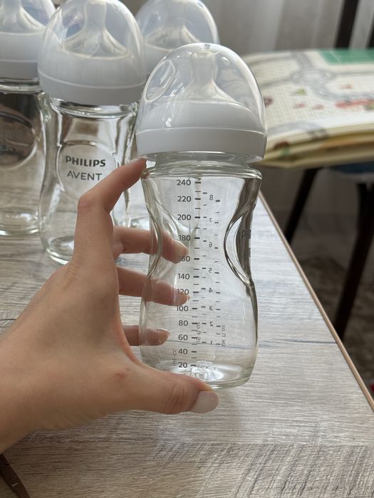 Пляшечки Philips Avent 240ml скло