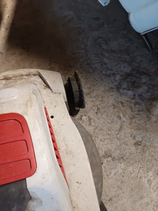 Maquina de cortar relva