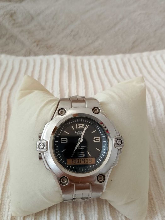 Zegarek Casio Edifice AMW 100