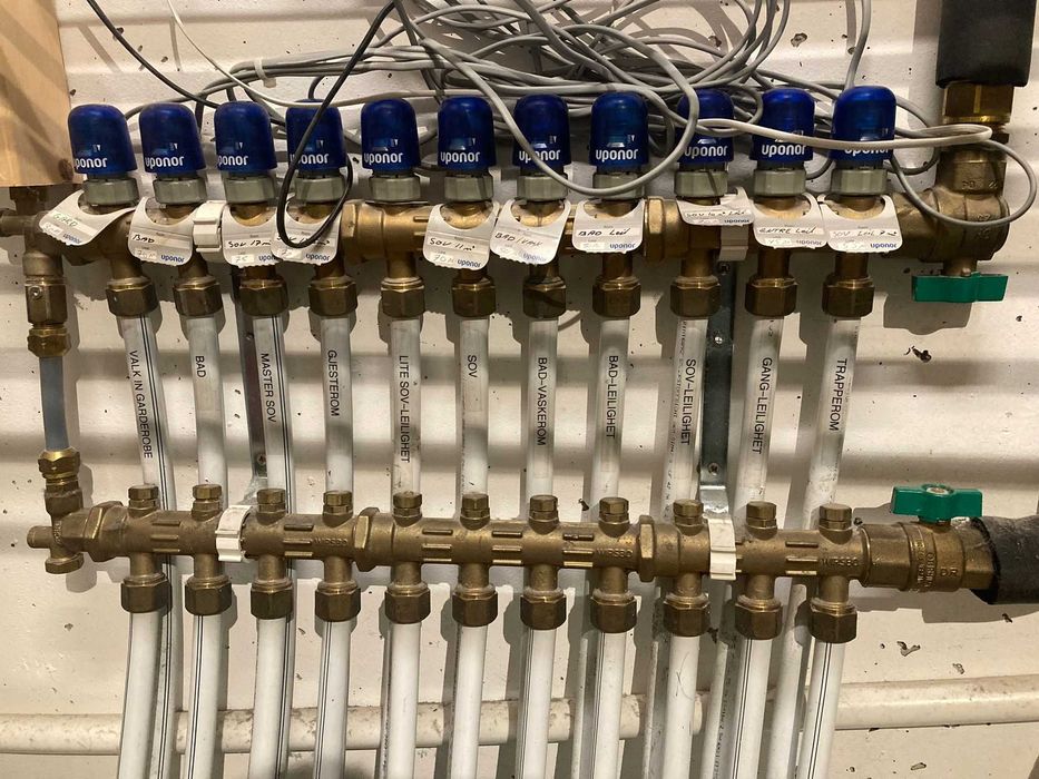 Pomoc Hydraulik awarie woda gaz pompy ciepla pellet