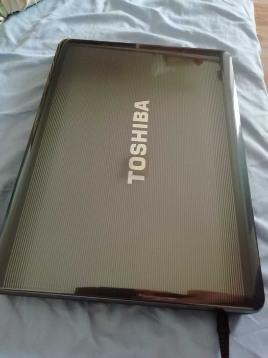 Toshiba Satellite A300 Computer64740620847874121