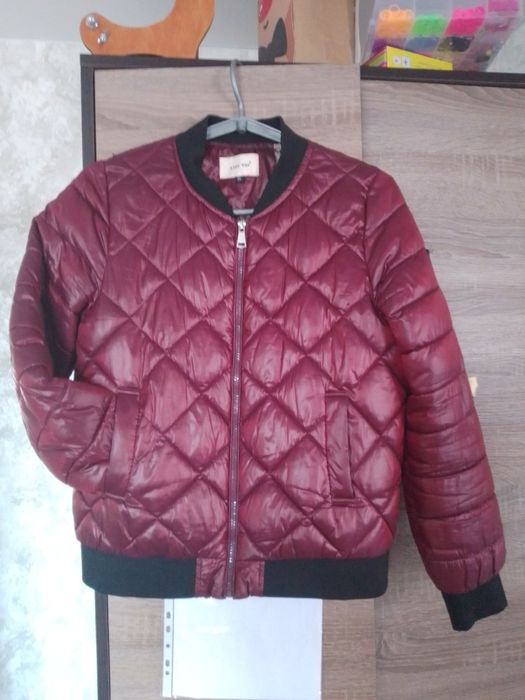 Курточки весняні