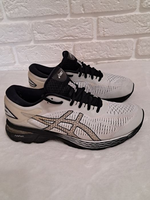 Підліткові кросівки Asics Gel-Kayano,р 43,5