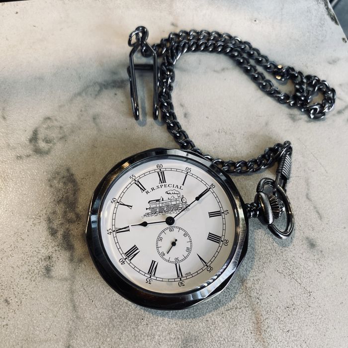 Duży kieszonkowy zegarek do nakrecania z dewizką