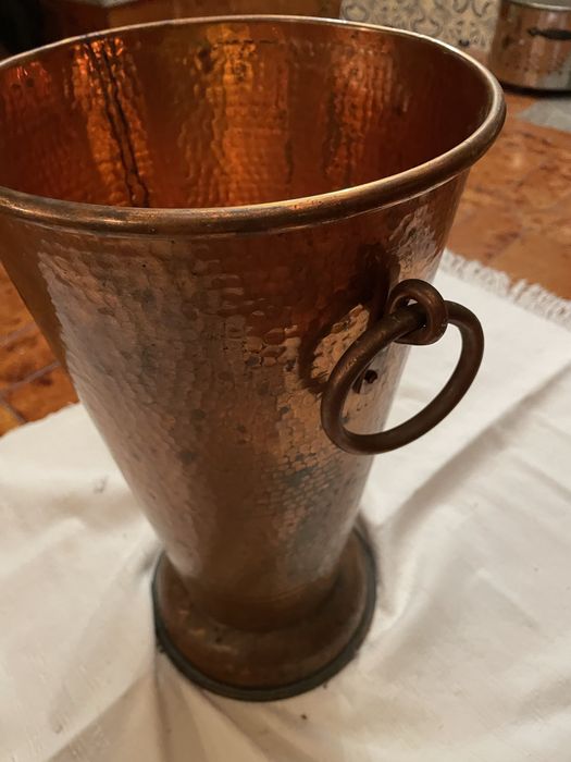 Porta guarda chuvas em cobre