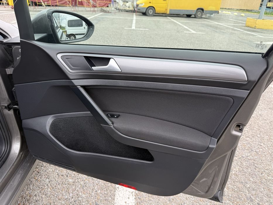 Продам Volkswagen Golf 7