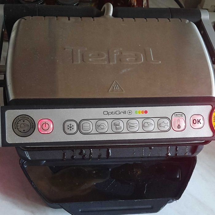 Продам Гриль TEFAL OptiGrill+насадка для вафель