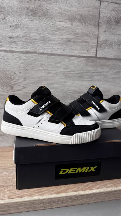 Кросівки кеди 37