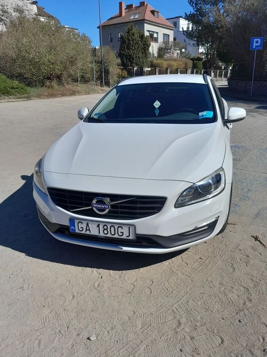 Volvo V60 Hak.Ogrzewana przednia szyba, czujnik deszczu, podgrzewana kierownica