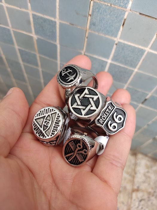 Anéis prateados aço inoxidavel