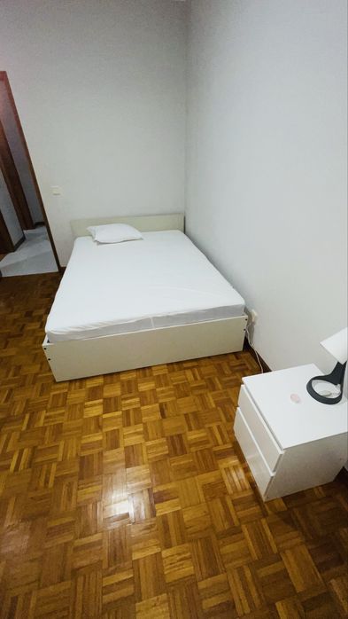 Aluga-se 1 Quartos Completos para trabalhador ou estudantes