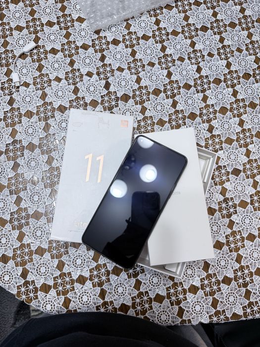 Telefon Xiaomi Mi 11 Lite 5G 128 GB