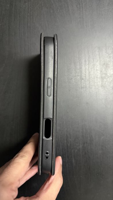Capa livro Iphone 16 pro magsafe