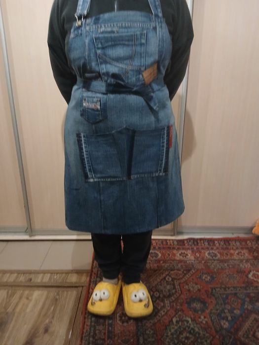 Стильні джинсові фартуки для офіціанток,,продавчинь