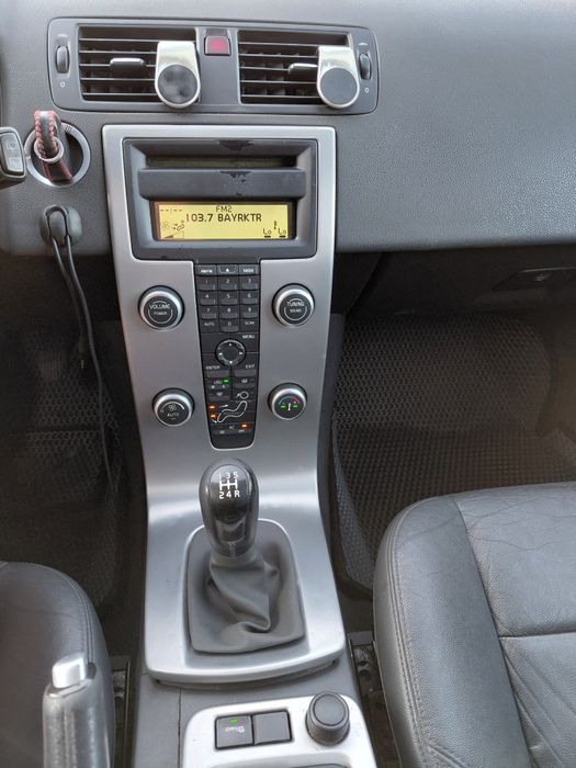Продаю VOLVO V50.