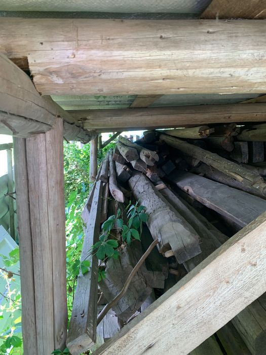 Sprzedam stare drewno po rozbiórce stodoły