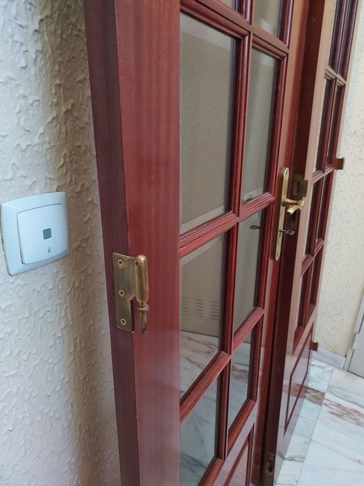 3 Portas Madeira Interior Mogno e Vidro