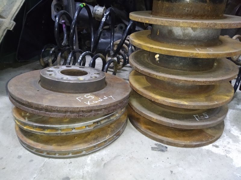 Диск тормозной передний VW Passat B5 B6 Golf 4 5 Гольф  5 Caddy