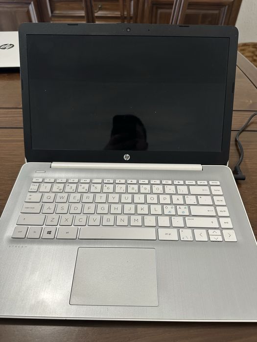 HP Stream Laptop Model 14-dsos00no
