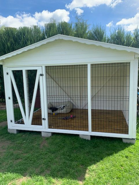 Kojec dla psa drewniany