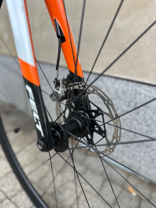 Rower szosowy Felt 2020, karbon, tarcze, Di2, rozmiar 56