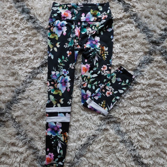 Kolorowe legginsy Cubus