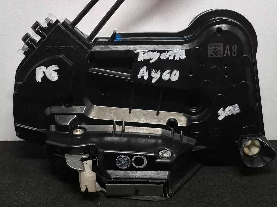 Fechadura / Fecho Porta Frente Esquerdo TOYOTA AYGO (_B1_) ano 2011