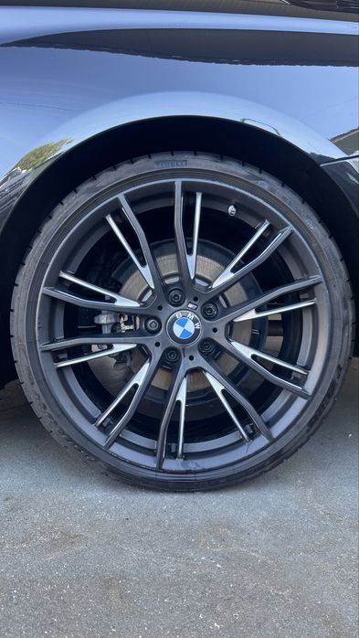 Jantes 20 BMW com pneus Pirelli Atras 255/30ZR 20 Frente 225/35ZR 20 Furaçao 5/120 Negociavel