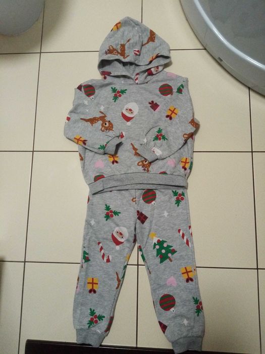 Костюм H&M на 2-3 роки