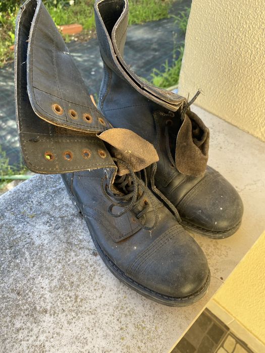 Botas militares como novas