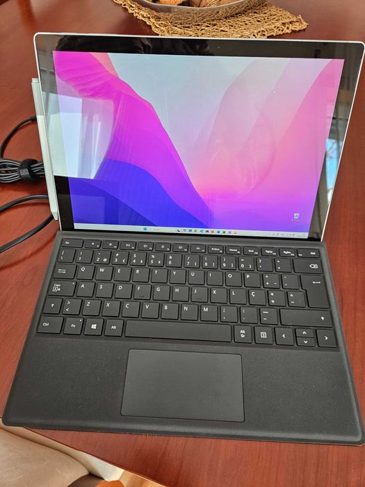 Microsoft Surface Pro 6 - Like new, never used442951836872878083