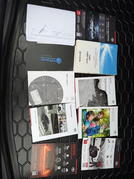 Toyota Camry HYBRID 2021 р.