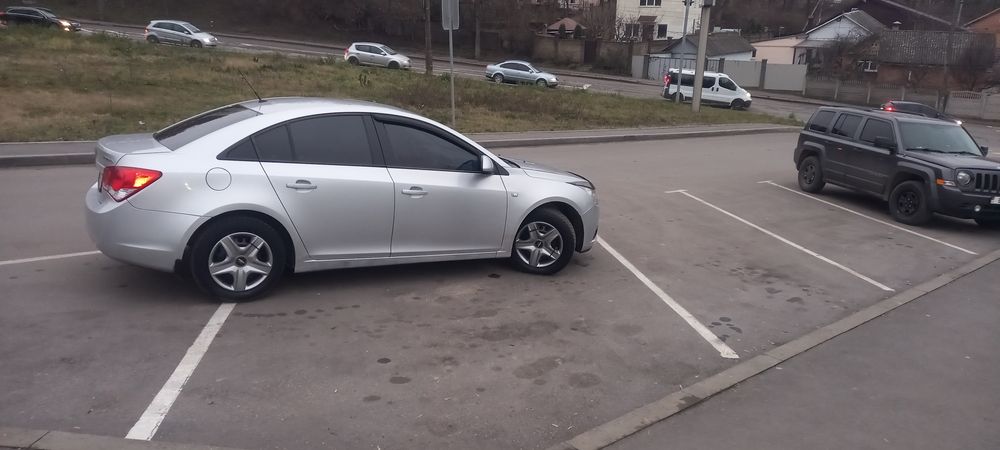 Шевроле Круз в хорошому стані