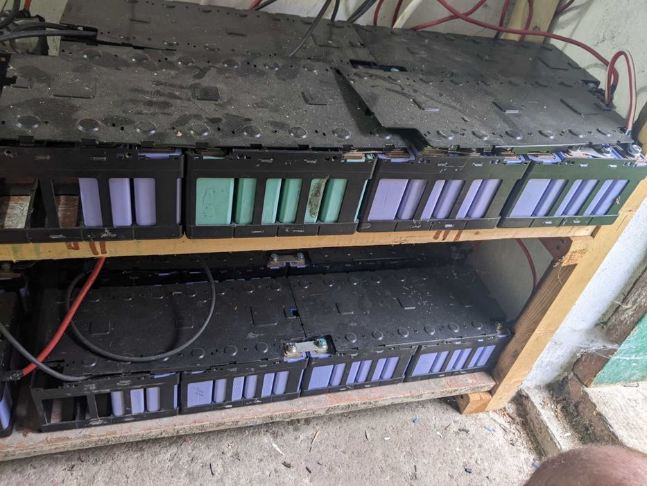 акумулятор YUASA LEV50 li-ion для гібридних інверторів