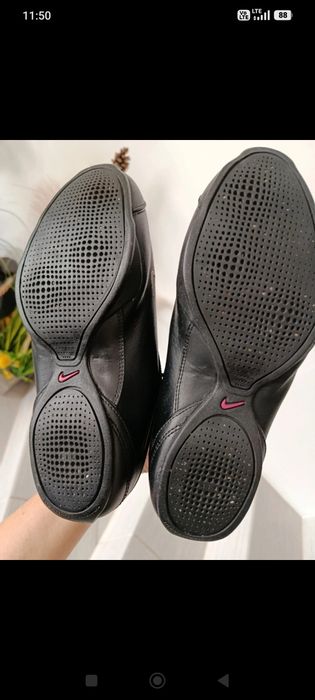 Buty skórzane Nike Air 36