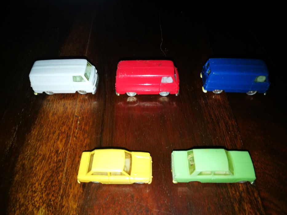 Carrinhos da MINIX (como novos vendem-se separadamente)