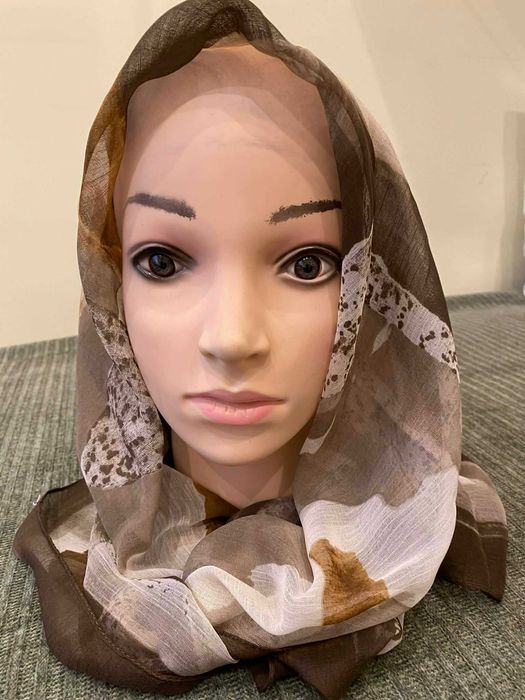 Chusta-paszka 90x90 cm  Nowa bez metki papierowej