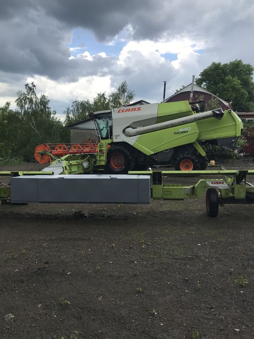 Комбайн Клаас тукано