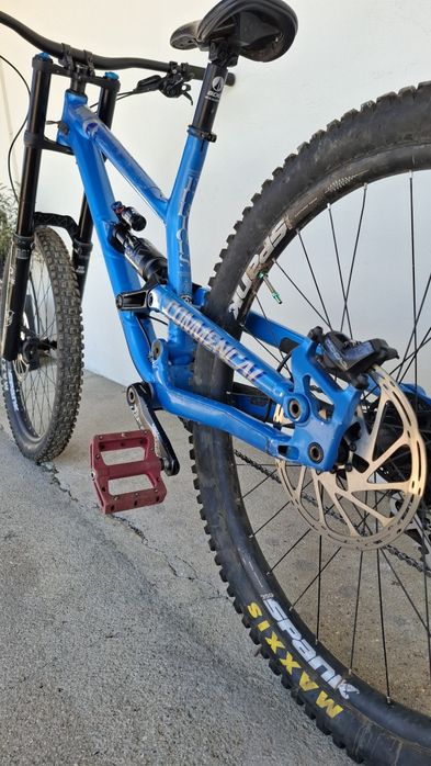 Bicicleta downhill