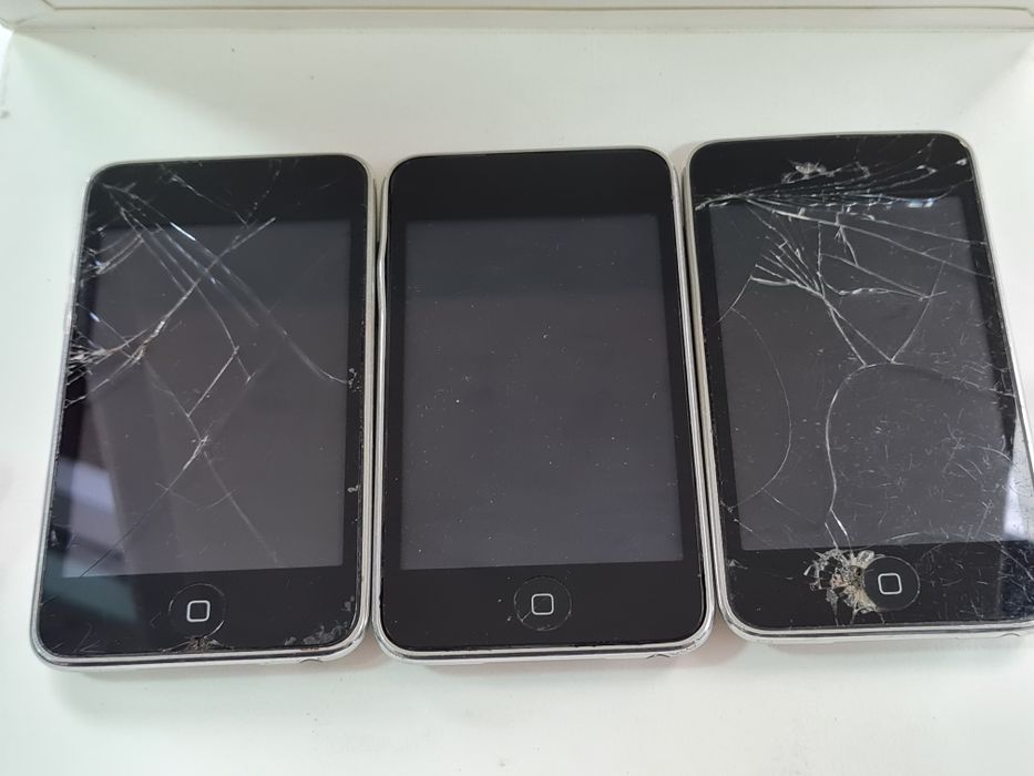 Apple iPod A1318"32Gb A1288 "8Gb"