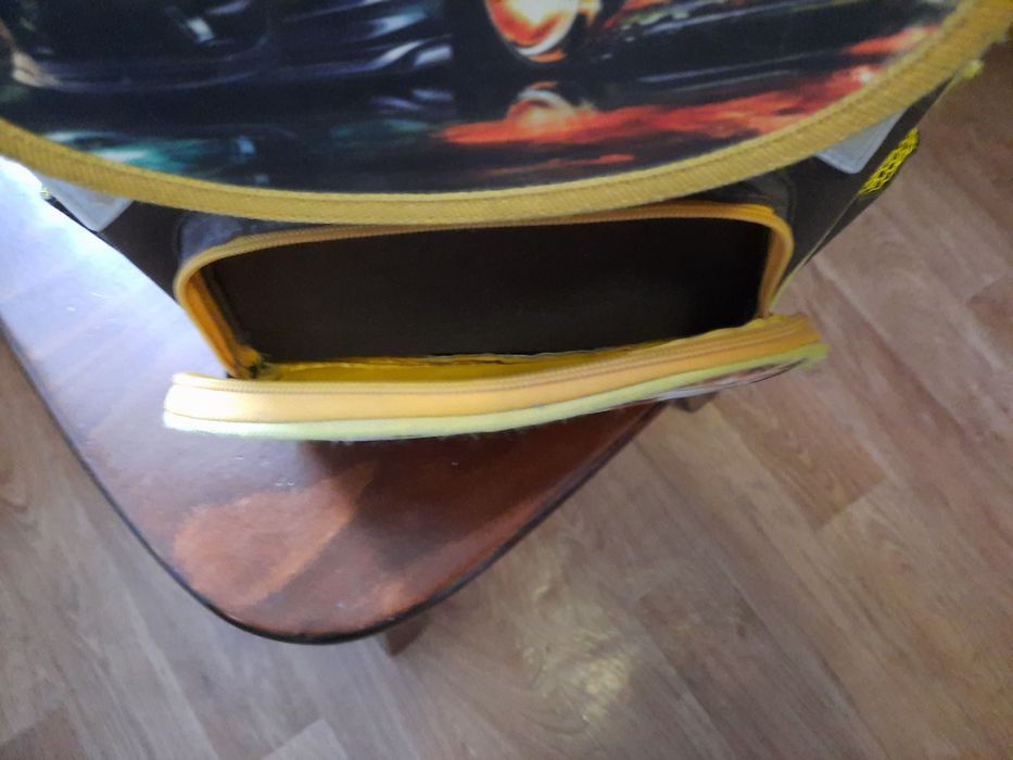 Продам ранец для мальчика.