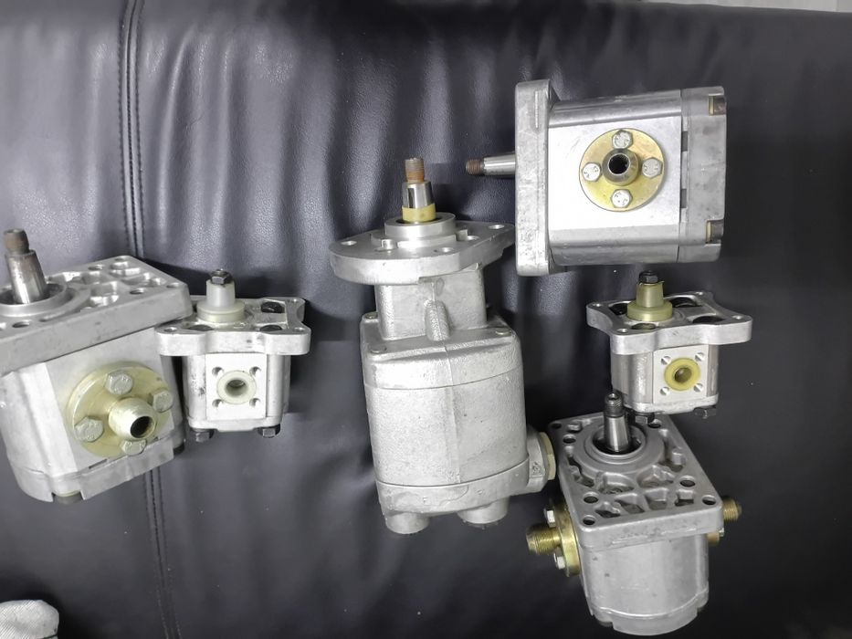 Pompy hydrauliczne nowe Bosch i inne