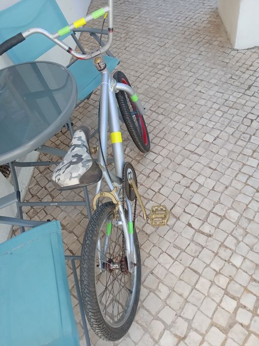 Bicicleta BMX restaurada