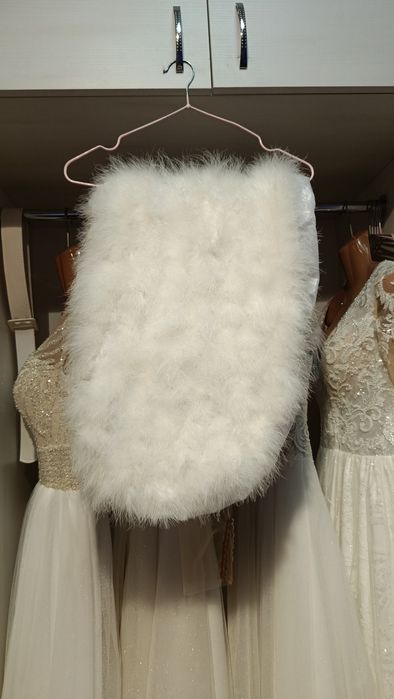 Різні шубки  молочні та сірі