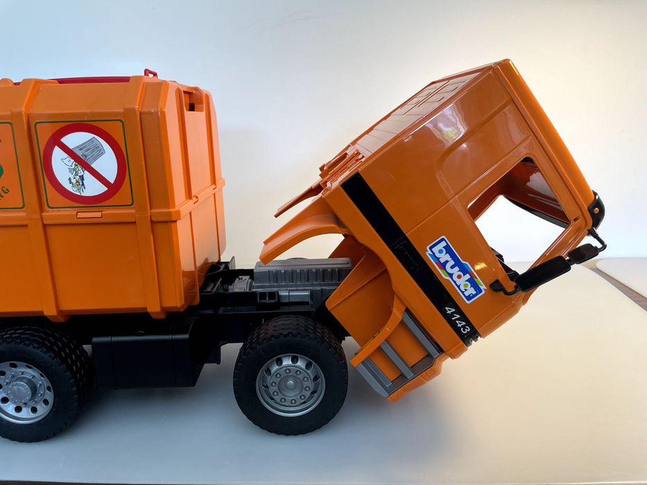 Mega Camião Multifunções