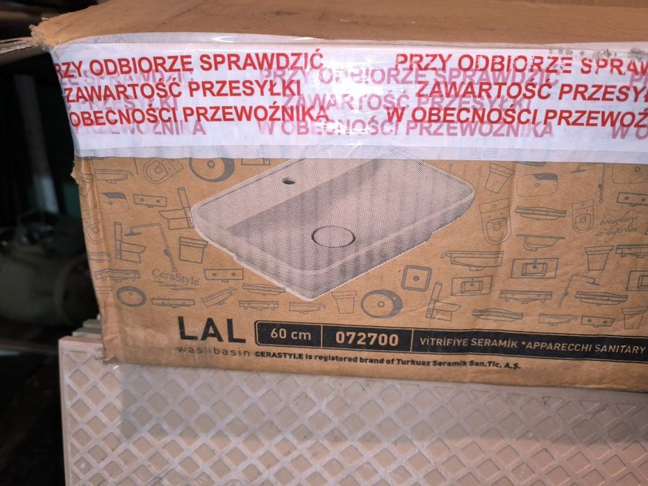 Umywalka cerastyle 60x42 Lal 072700