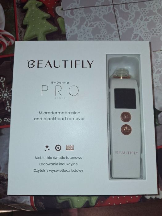 Microdermabrasion and blackhead remover