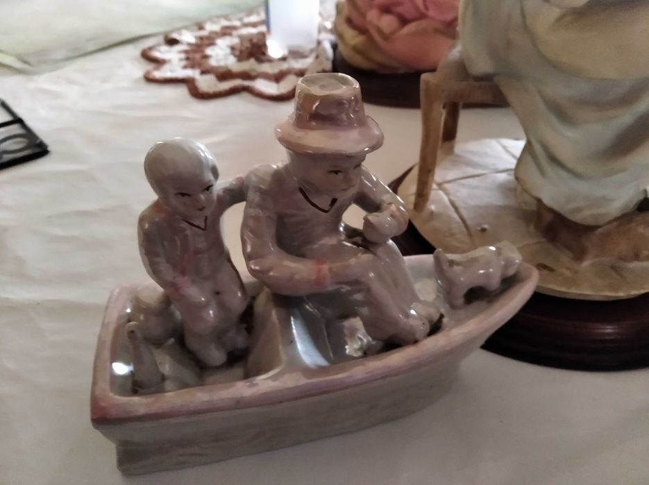 peça decorativa antiga por cinco euros cada